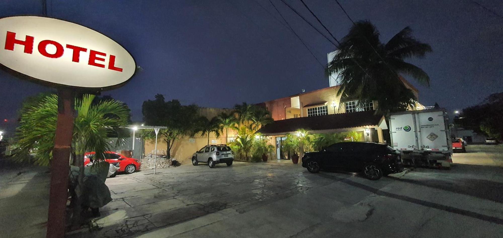 Hotel Posada Marcas Cancún Buitenkant foto