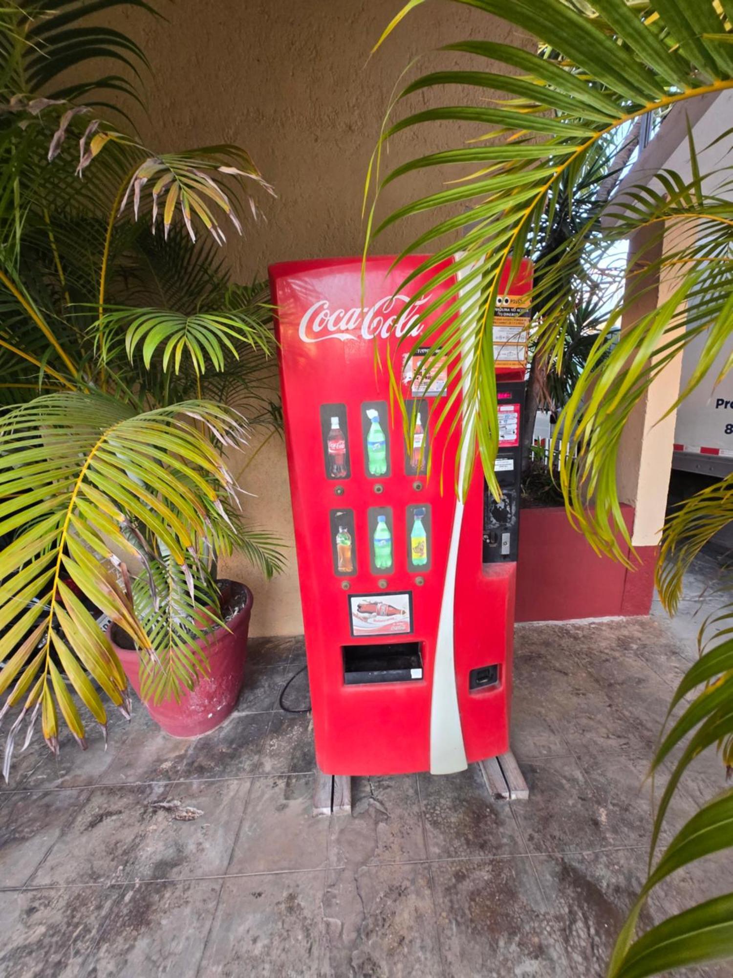 Hotel Posada Marcas Cancún Buitenkant foto